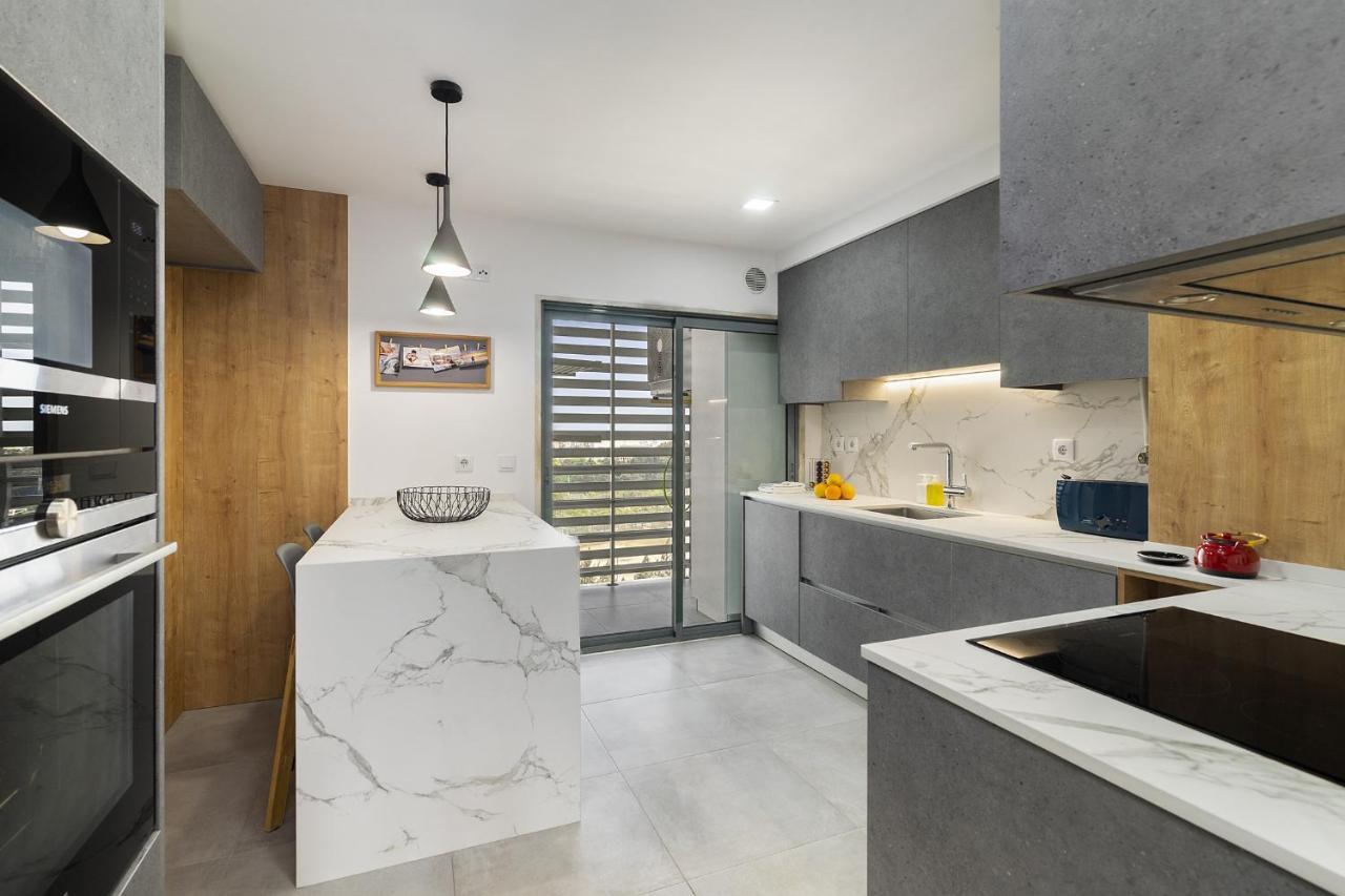 Whome Family Condo - Urban Retreat With Parking, Ac, Elevator In Great Location リスボン エクステリア 写真