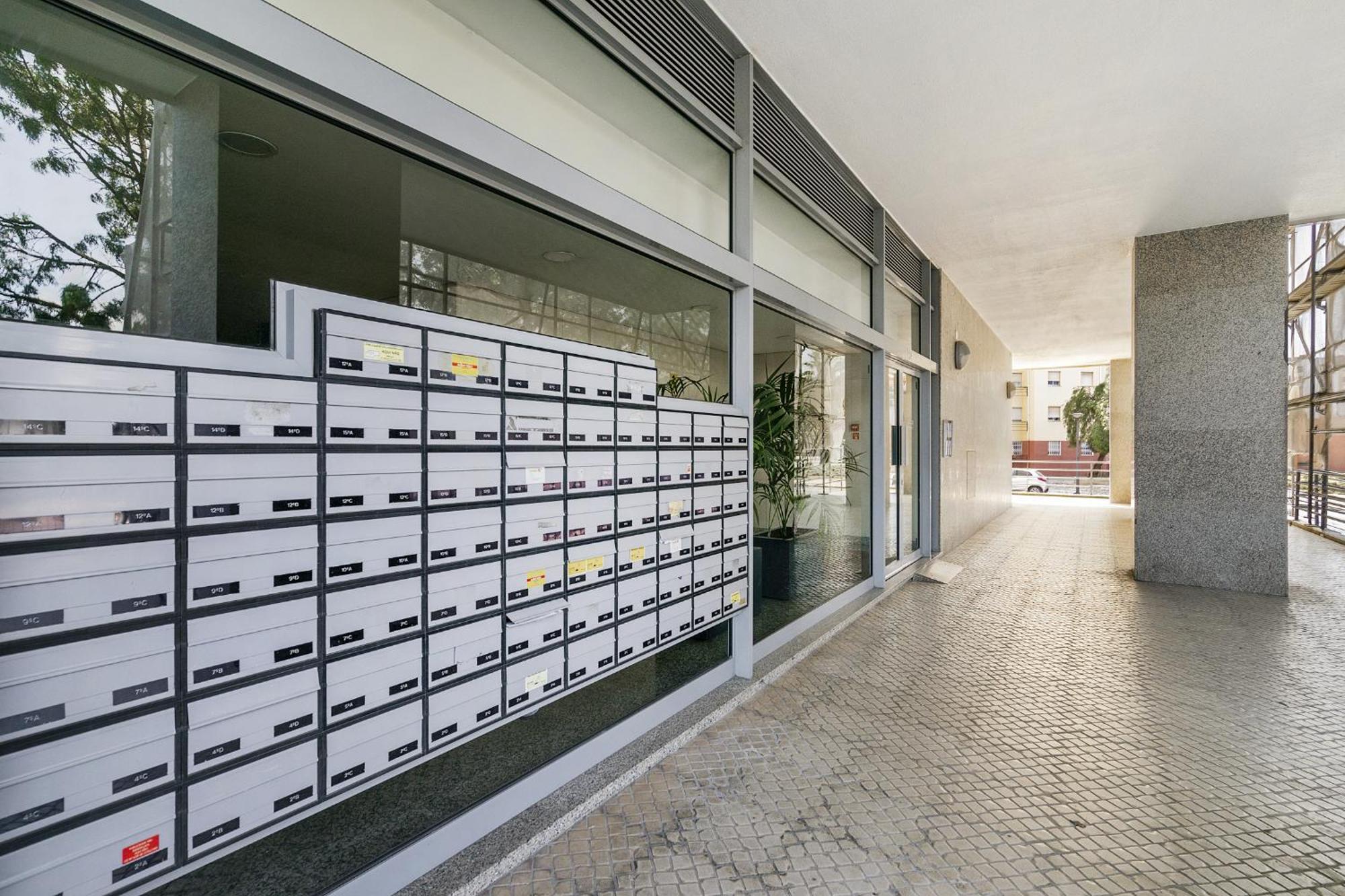 Whome Family Condo - Urban Retreat With Parking, Ac, Elevator In Great Location リスボン エクステリア 写真